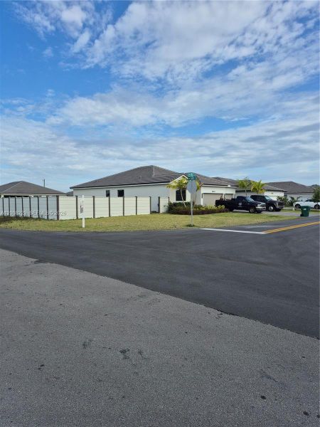 Community amenities in , Homestead (Image 51).