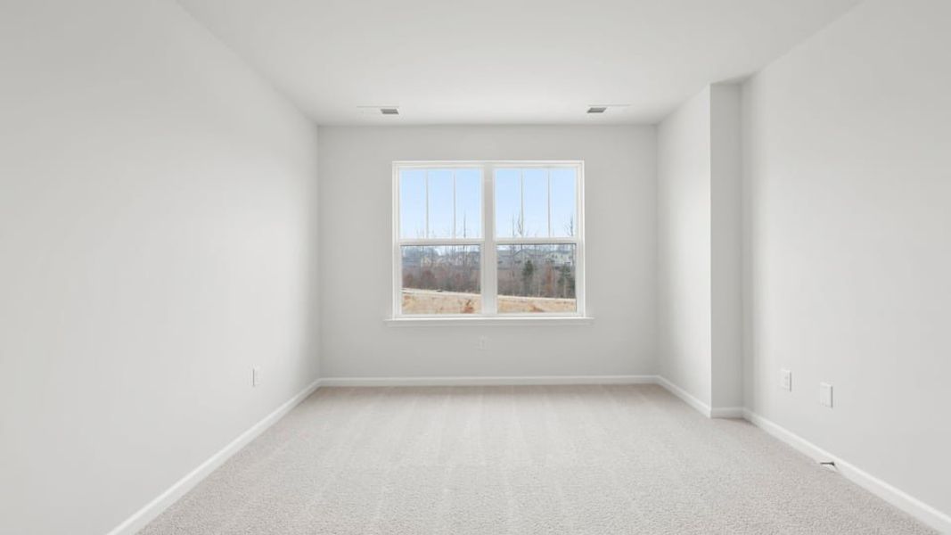 Spacious, unfurnished interior of a new home in Covington Village, Greer (Image 31).