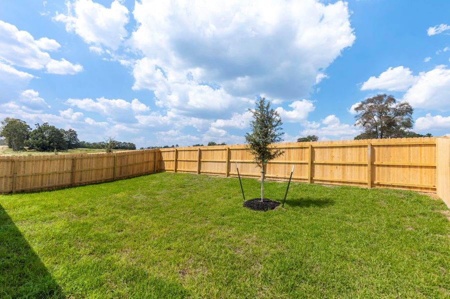 Exterior details and patio area of a home in , Huntsville (Image 3).