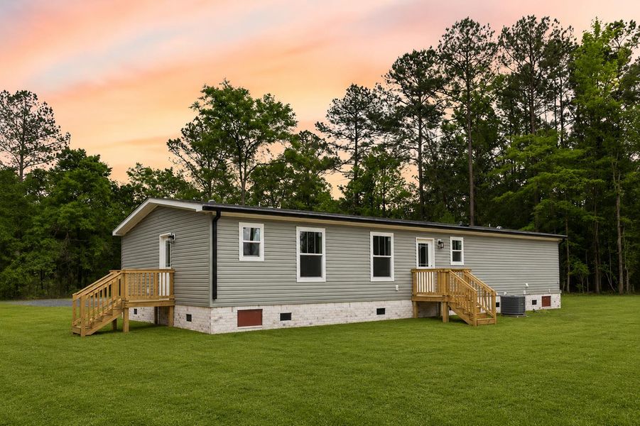 Exterior details and patio area of a home in , Walterboro (Image 22).