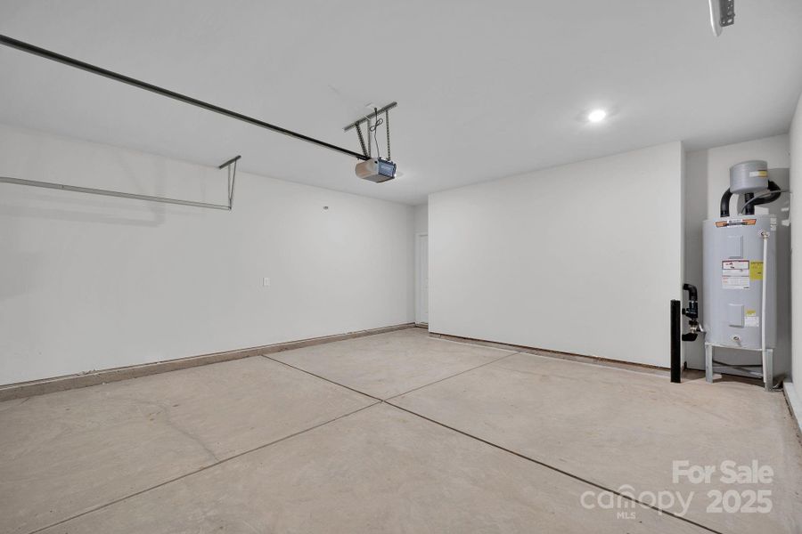 Spacious, unfurnished interior of a new home in Seattle Crossing, Shelby (Image 22).