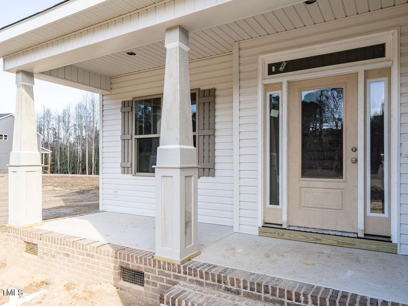 002-1280x960-covered-front-porch