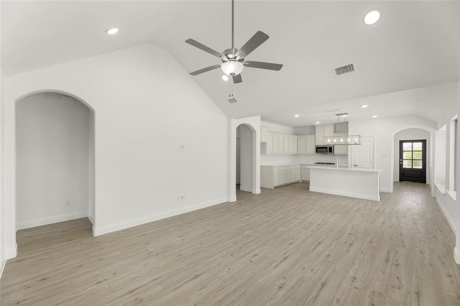 17. 1409 Grove Pond - Family (3) 17. 1409 Grove Pond - Family (3)