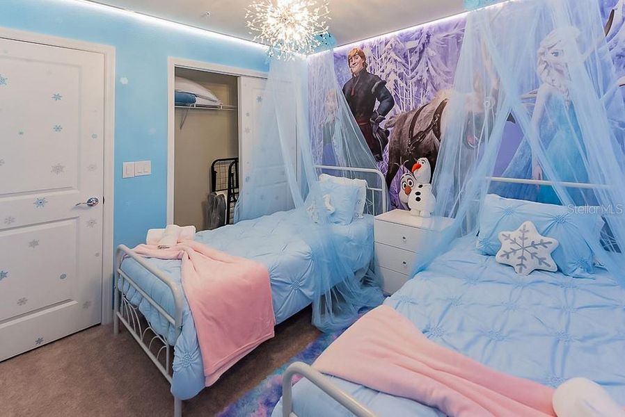 Furnished interior view inside a new home in , Clermont (Image 27). Furnished interior view inside a new home in , Clermont (Image 27).