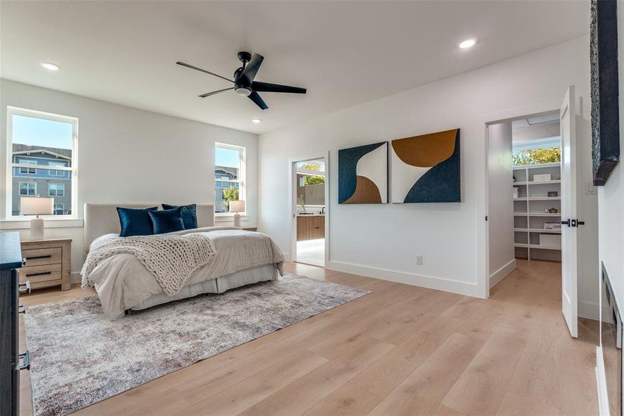 Furnished interior view inside a new home in , Dallas (Image 34).