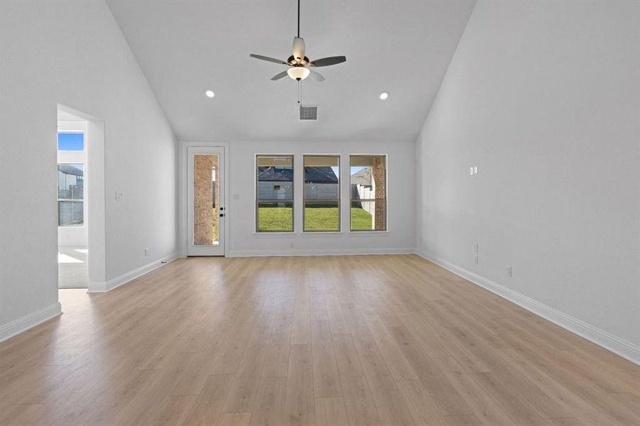 DAL_Painted Tree_Easton_3925 Menard Street (19) DAL_Painted Tree_Easton_3925 Menard Street (19)