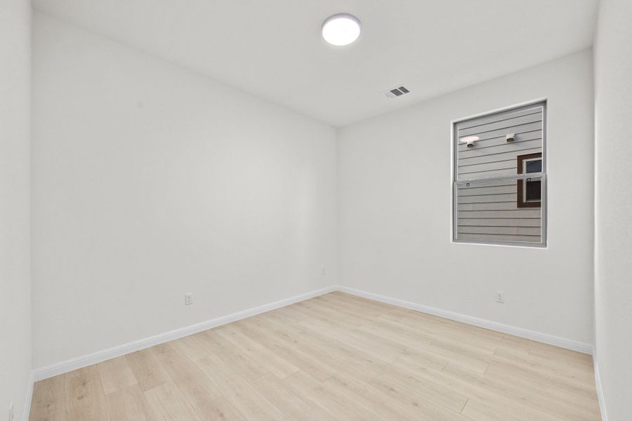 Spacious, unfurnished interior of a new home in Trinity Ranch, Elgin (Image 26).