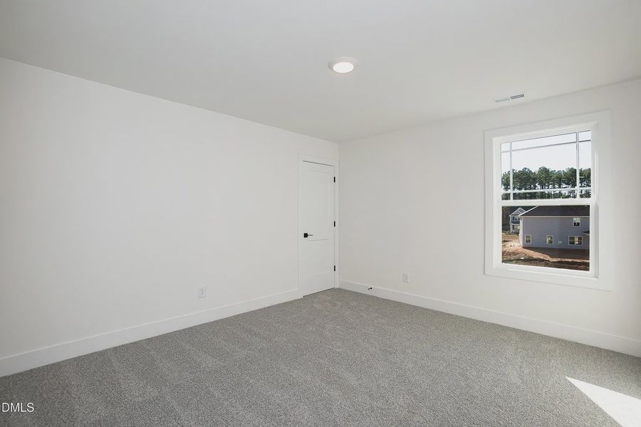 Spacious, unfurnished interior of a new home in Jackson Ridge, Pikeville (Image 26).