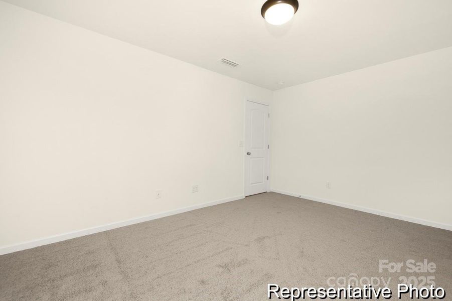 Spacious, unfurnished interior of a new home in Colvin Park, Rock Hill (Image 18).