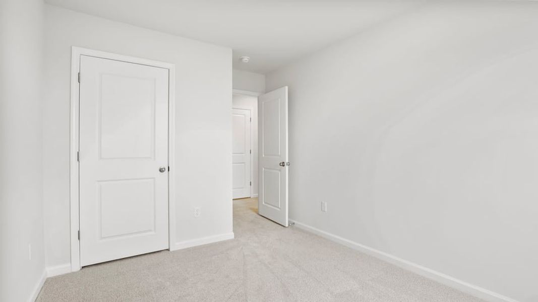 Spacious, unfurnished interior of a new home in Covington Village, Greer (Image 31).