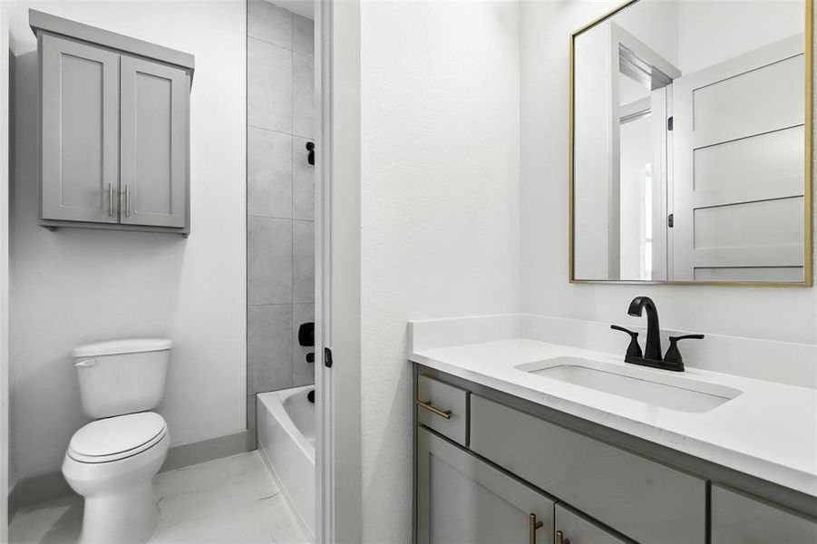 Furnished interior view inside a new home in , Weatherford (Image 12).