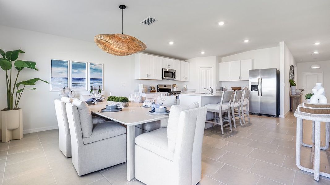 Florida Core P002 Bravo Dining 2of3 F1 Base5 10 24 25 Florida Core P002 Bravo Dining 2of3 F1 Base5 10 24 25