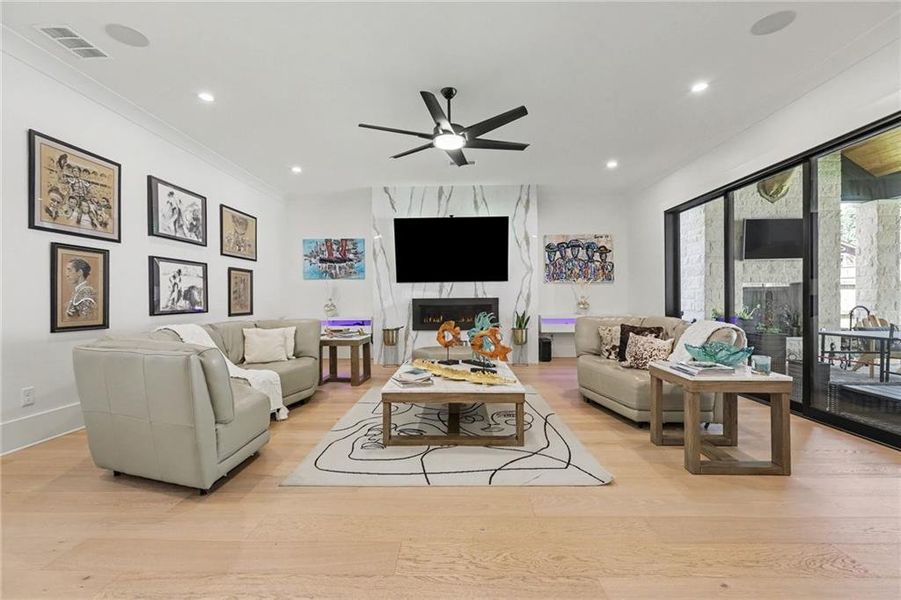 Furnished interior view inside a new home in , Alpharetta (Image 11).