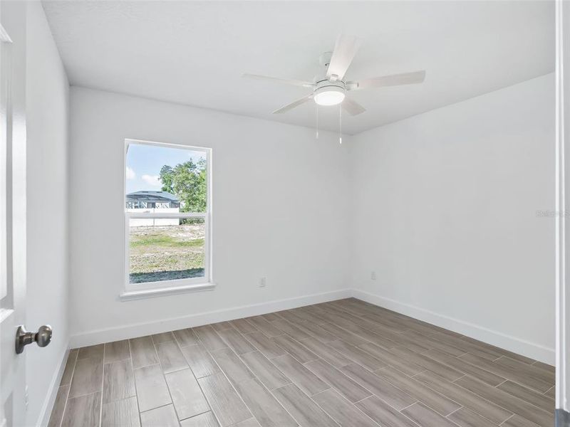 Spacious, unfurnished interior of a new home in , Ocala (Image 31).
