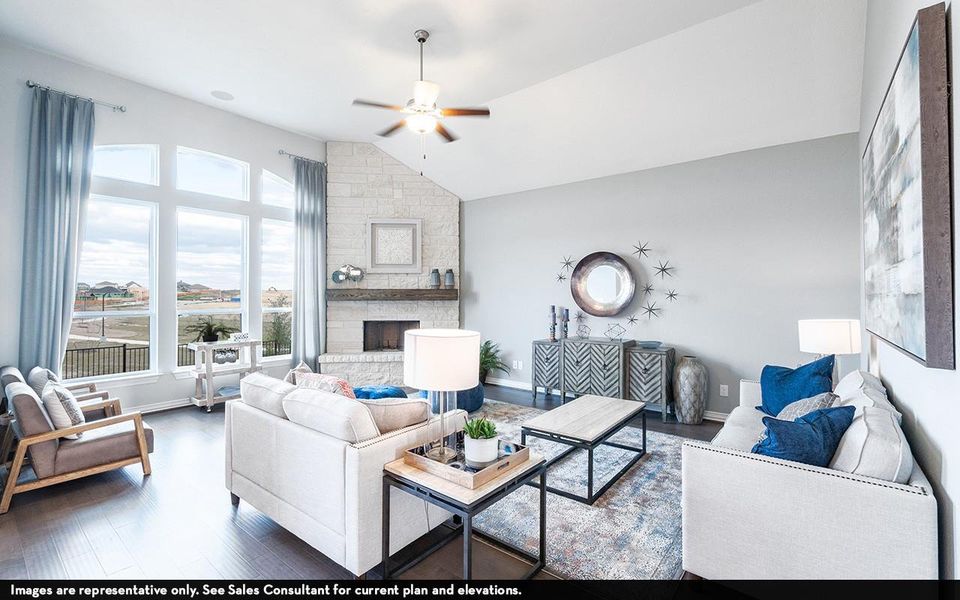 Furnished interior view inside a new home in Suncreek Estates, Rosharon (Image 14).