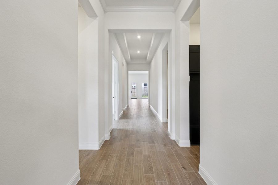 Spacious, unfurnished interior of a new home in Sienna 65', Missouri City (Image 12).