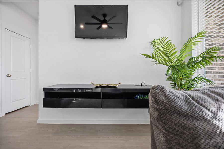 Living Area Living Area