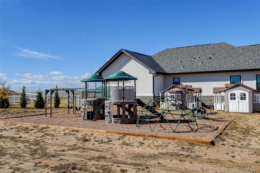 Community amenities in , Brighton (Image 41).