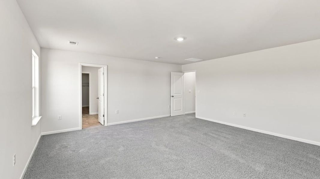 Spacious, unfurnished interior of a new home in Baxter Village, Boiling Springs (Image 36).