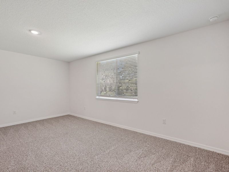 Spacious, unfurnished interior of a new home in Oakfield Trails - Signature Series, Parrish (Image 8). Spacious, unfurnished interior of a new home in Oakfield Trails - Signature Series, Parrish (Image 8).