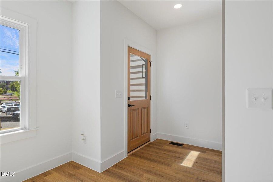 03-803 Dupree St B