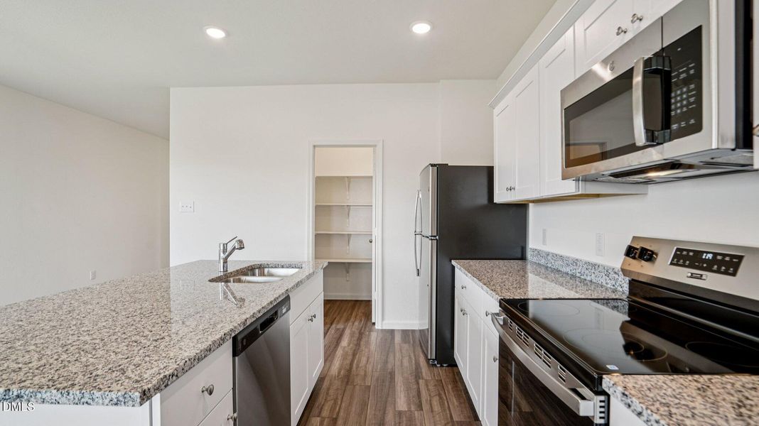 14-web-or-mls-Coness St-S2606-014 14-web-or-mls-Coness St-S2606-014