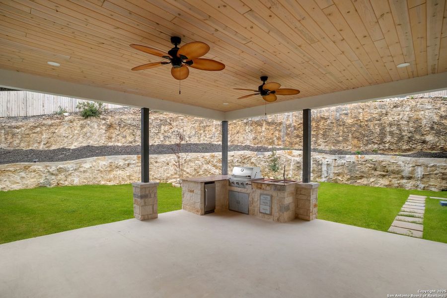 Exterior details and patio area of a home in , San Antonio (Image 6).
