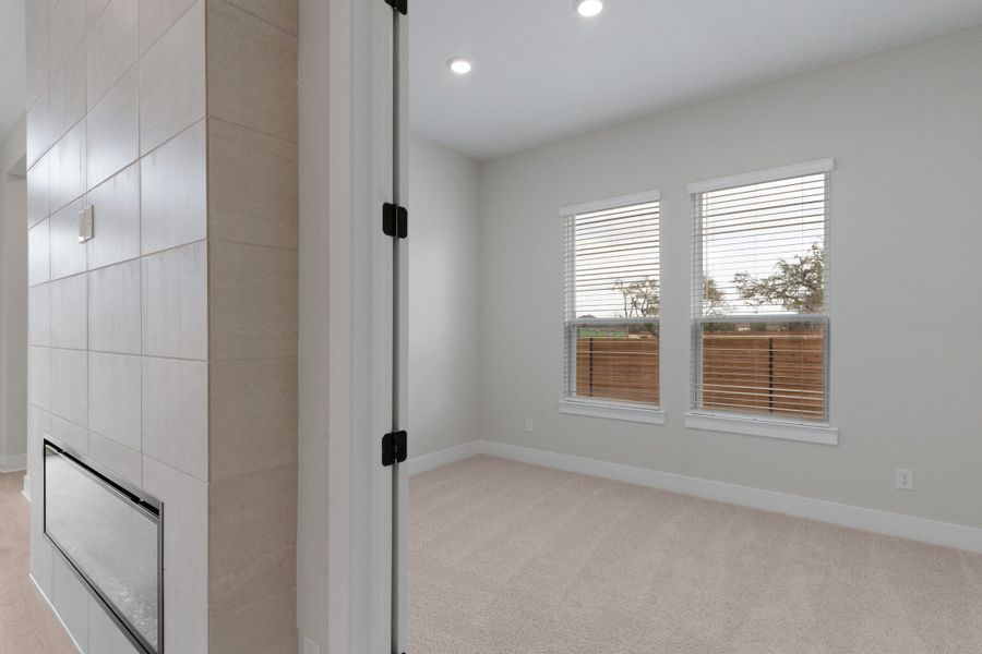 Spacious, unfurnished interior of a new home in Broken Oak, Georgetown (Image 32).