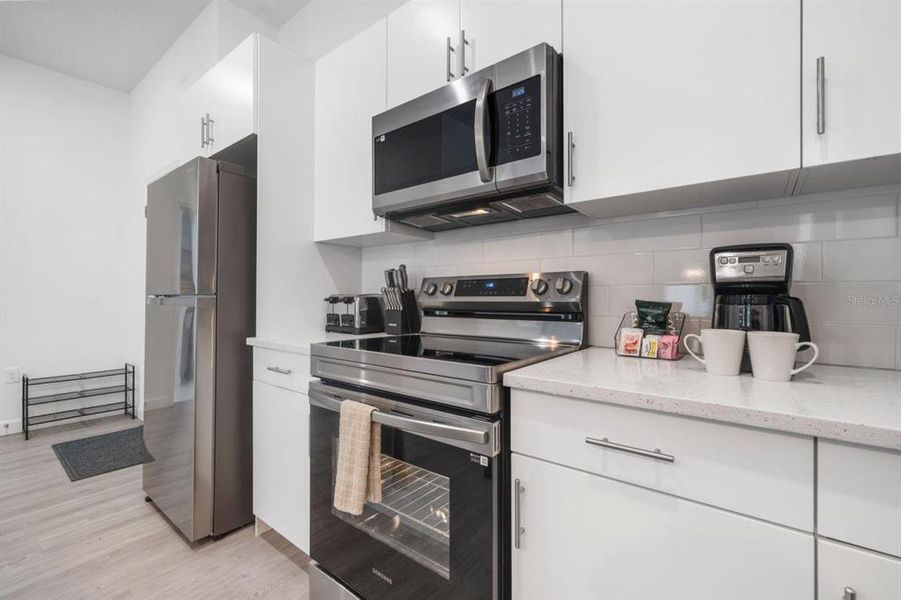 Furnished interior view inside a new home in , Davenport (Image 18). Furnished interior view inside a new home in , Davenport (Image 18).