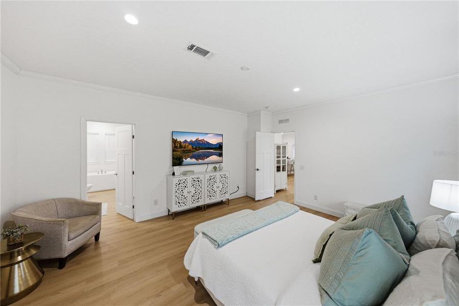 Furnished interior view inside a new home in , Webster (Image 35).
