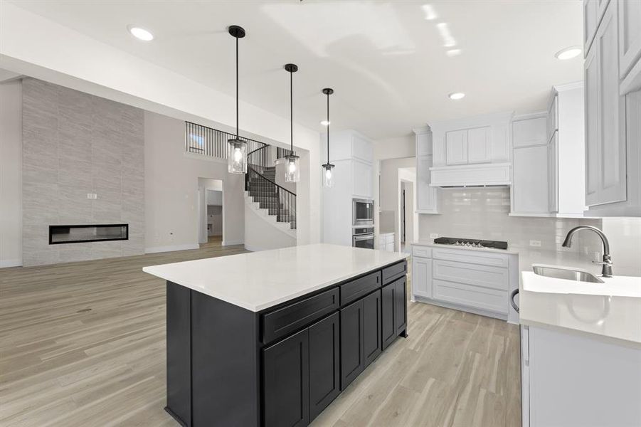 13. 6225 Mulberry - Kitchen (3)