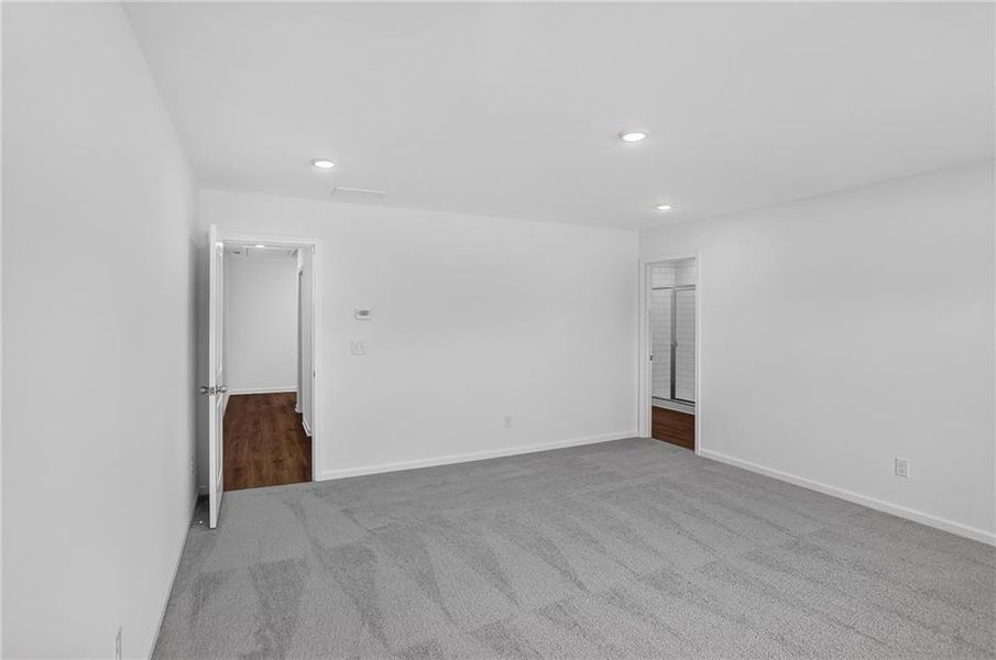 Spacious, unfurnished interior of a new home in Towns at Ivy Creek, Buford (Image 15).