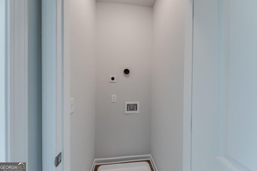 Spacious, unfurnished interior of a new home in Chimney Oaks Townhomes, Homer (Image 20). Spacious, unfurnished interior of a new home in Chimney Oaks Townhomes, Homer (Image 20).