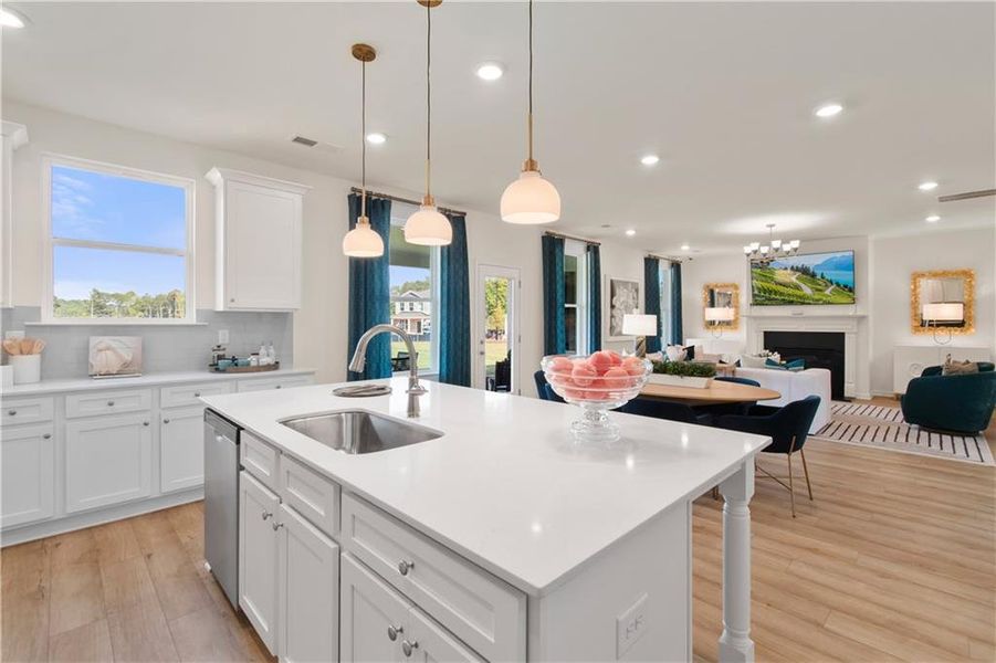Furnished interior view inside a new home in Abbotts Crossing, Conyers (Image 11).