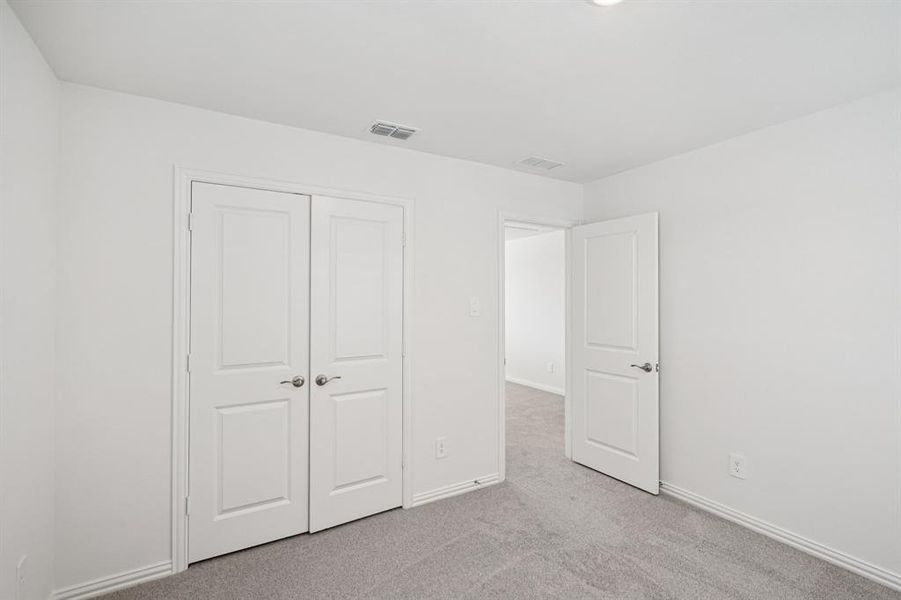 Photo is not of the actual home, but is an inspirational photo of builder’s model home and may depict options, furnishings, and/or decorator features that are not included. Photo is not of the actual home, but is an inspirational photo of builder’s model home and may depict options, furnishings, and/or decorator features that are not included.