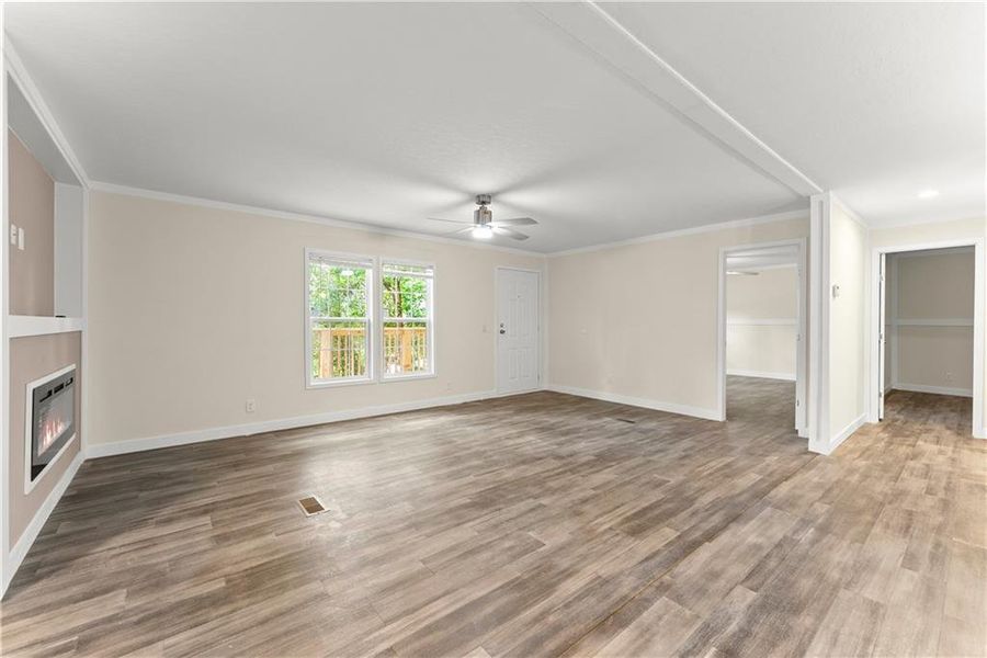 Spacious, unfurnished interior of a new home in , Homer (Image 14).