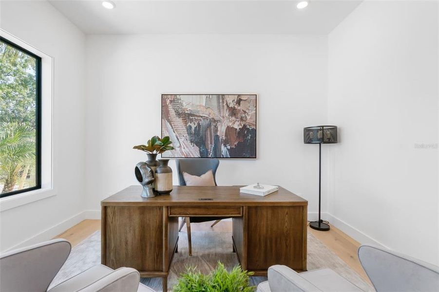 Furnished interior view inside a new home in , Sarasota (Image 40).