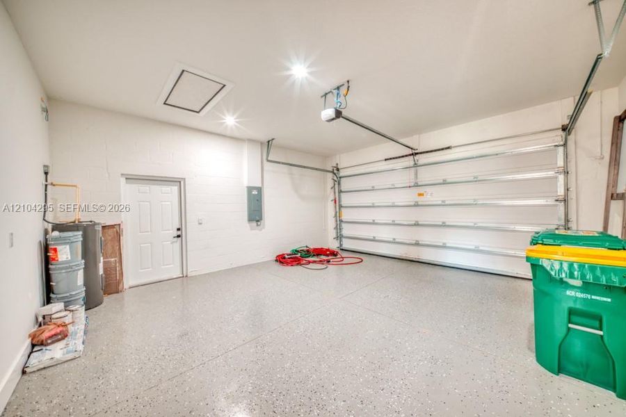 Spacious, unfurnished interior of a new home in , Placida (Image 43). Spacious, unfurnished interior of a new home in , Placida (Image 43).