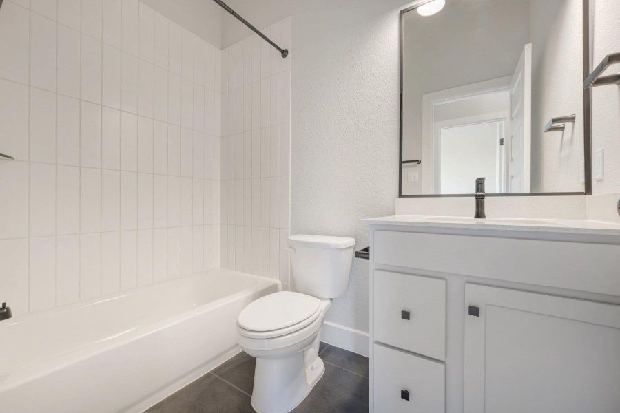 2nd Bathroom 2nd Bathroom