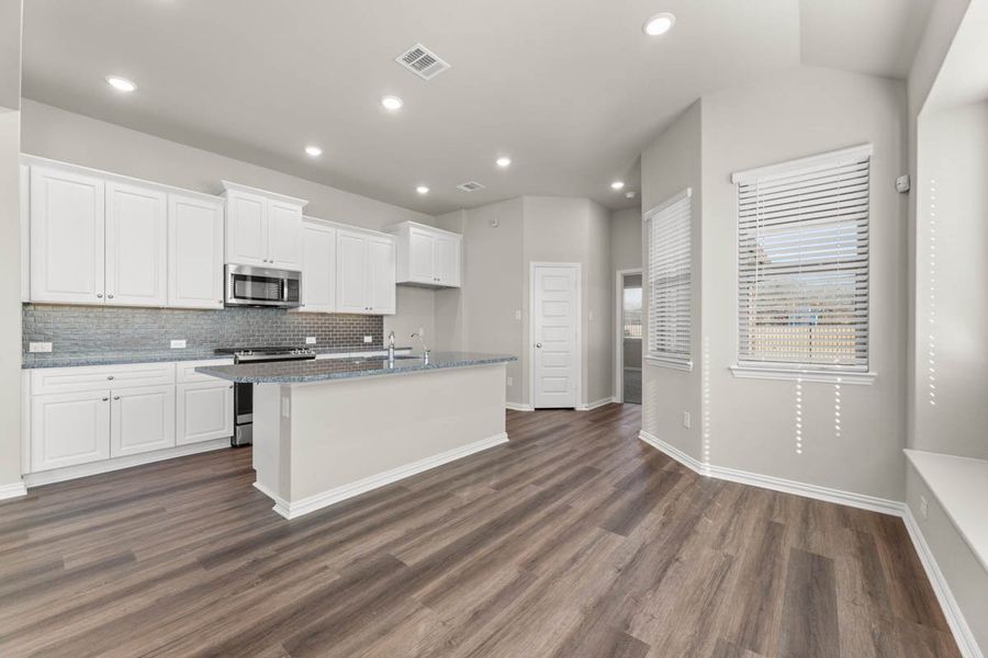Furnished interior view inside a new home in Avondale, Fate (Image 10).