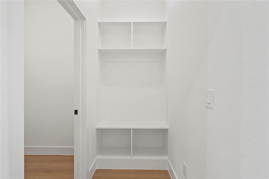 Spacious, unfurnished interior of a new home in , Dallas (Image 22).