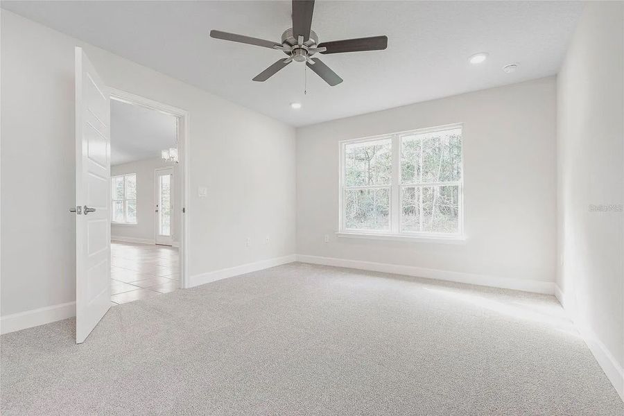 Spacious, unfurnished interior of a new home in Bayshore, Port St. Lucie (Image 11).