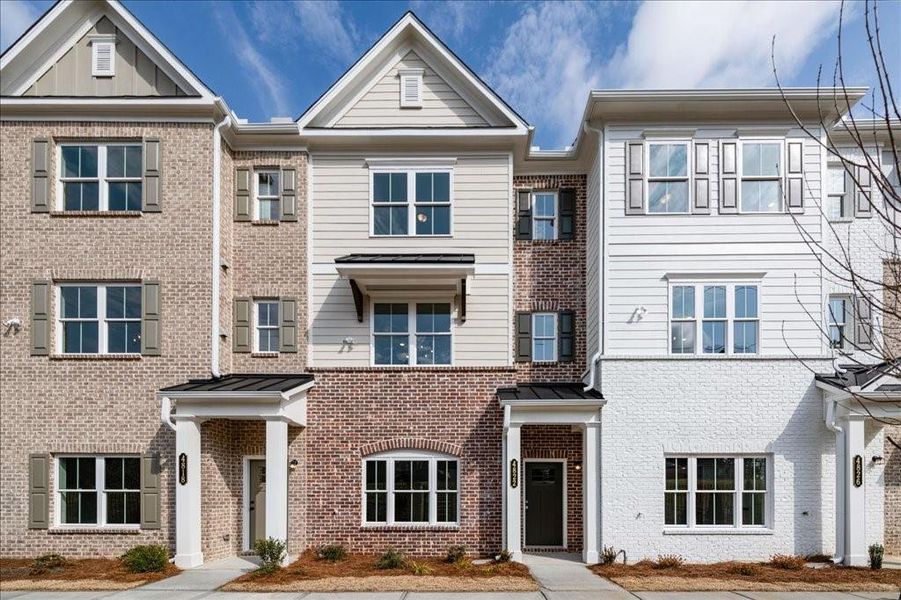 Exterior details and patio area of a home in Wilkins Walk, Mableton (Image 17).
