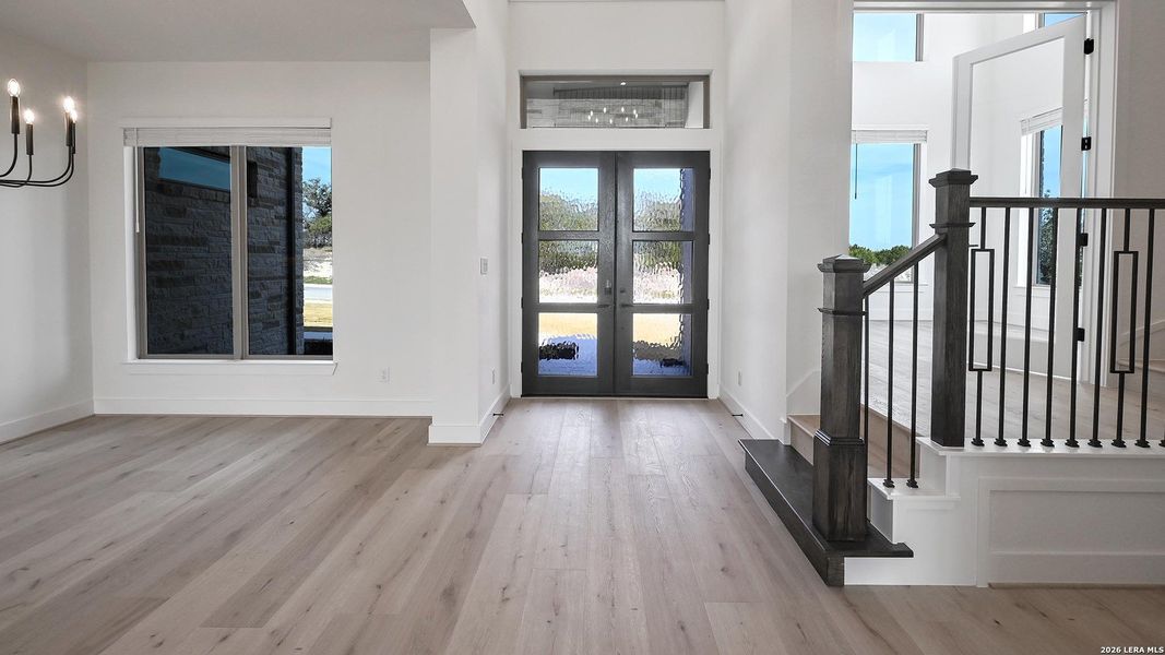 Spacious, unfurnished interior of a new home in Johnson Ranch, Bulverde (Image 22).