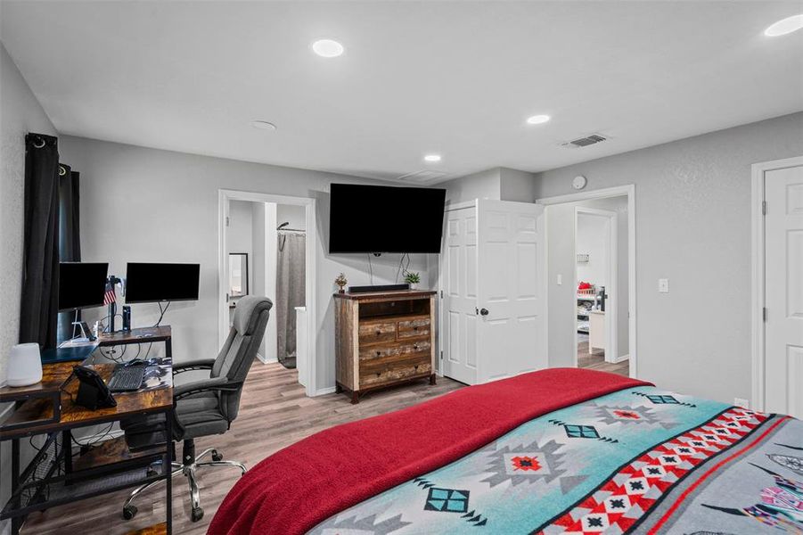 Furnished interior view inside a new home in , Weatherford (Image 18). Furnished interior view inside a new home in , Weatherford (Image 18).