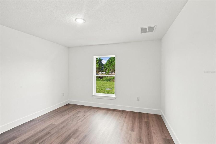 Spacious, unfurnished interior of a new home in , Sebring (Image 32).