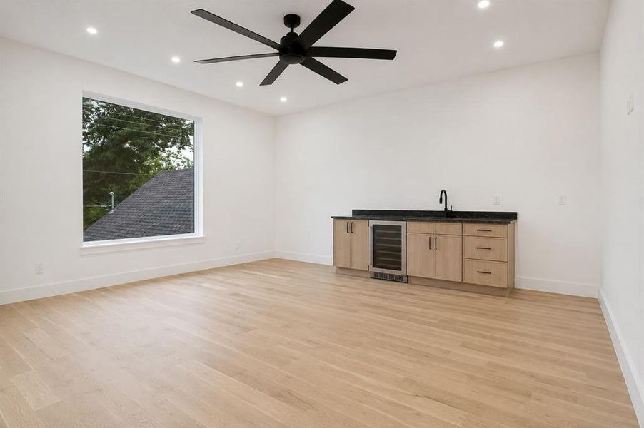 Spacious, unfurnished interior of a new home in , Dallas (Image 23).