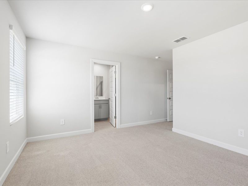 Spacious, unfurnished interior of a new home in Valentine Townes, Greer (Image 11).