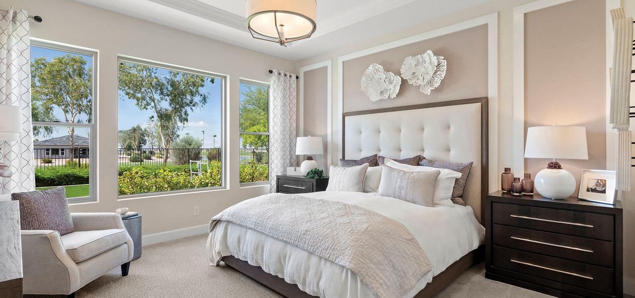 Representative furnished interior of a home built from the Vienta by Robson Resort Communities in Robson Ranch Arizona, Eloy (Image 9).