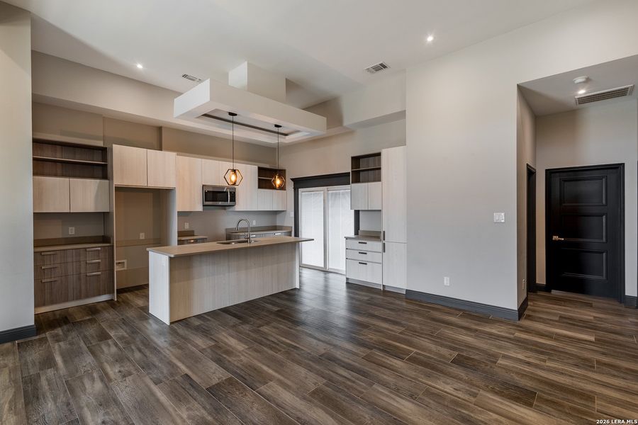 Furnished interior view inside a new home in , Eagle Pass (Image 5).